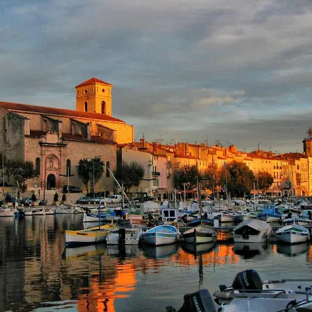 T2 Proche Gare Plage Parking Privee La Ciotat